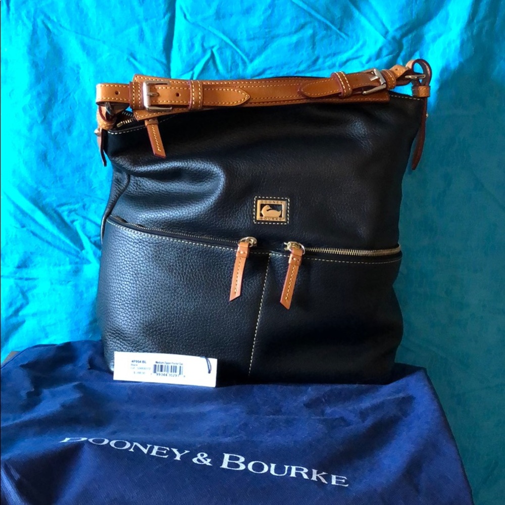 Dooney & Bourke Medium Zipper Pocket Sac